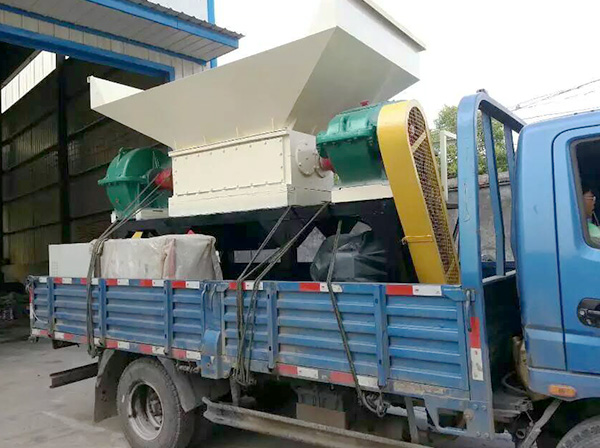 木材撕碎機(jī)